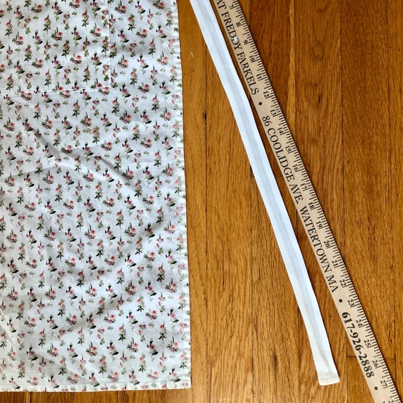 Vintage Laura Ashley Floral Chef's Apron, with Pockets - Picture 8 of 13